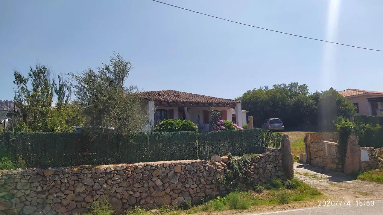 阿尔扎凯纳Portocervo House公寓
